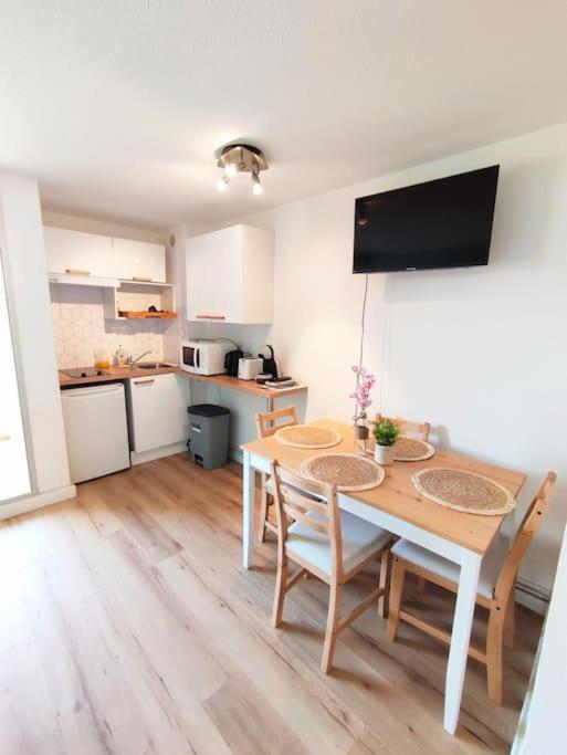 L'Escapade : Charmant T2 -Parking Gratuit, Piscine, Wifi, Clim Gruissan Exterior photo